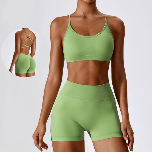 Conjunto fitness mujer short y top espalda al descubierto